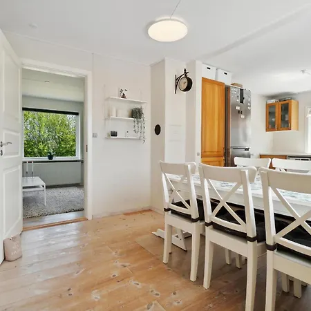 3 Bedroom Lovely In